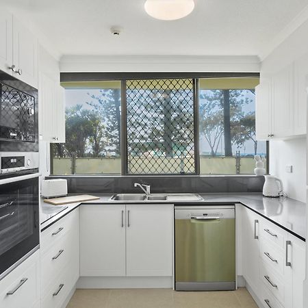Seacrest Beachfront Apartments Surfers Paradise Gold Coast Extérieur photo
