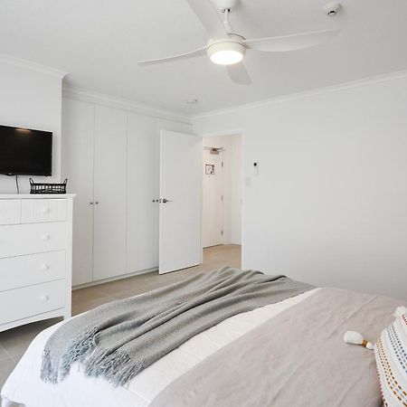Seacrest Beachfront Apartments Surfers Paradise Gold Coast Extérieur photo