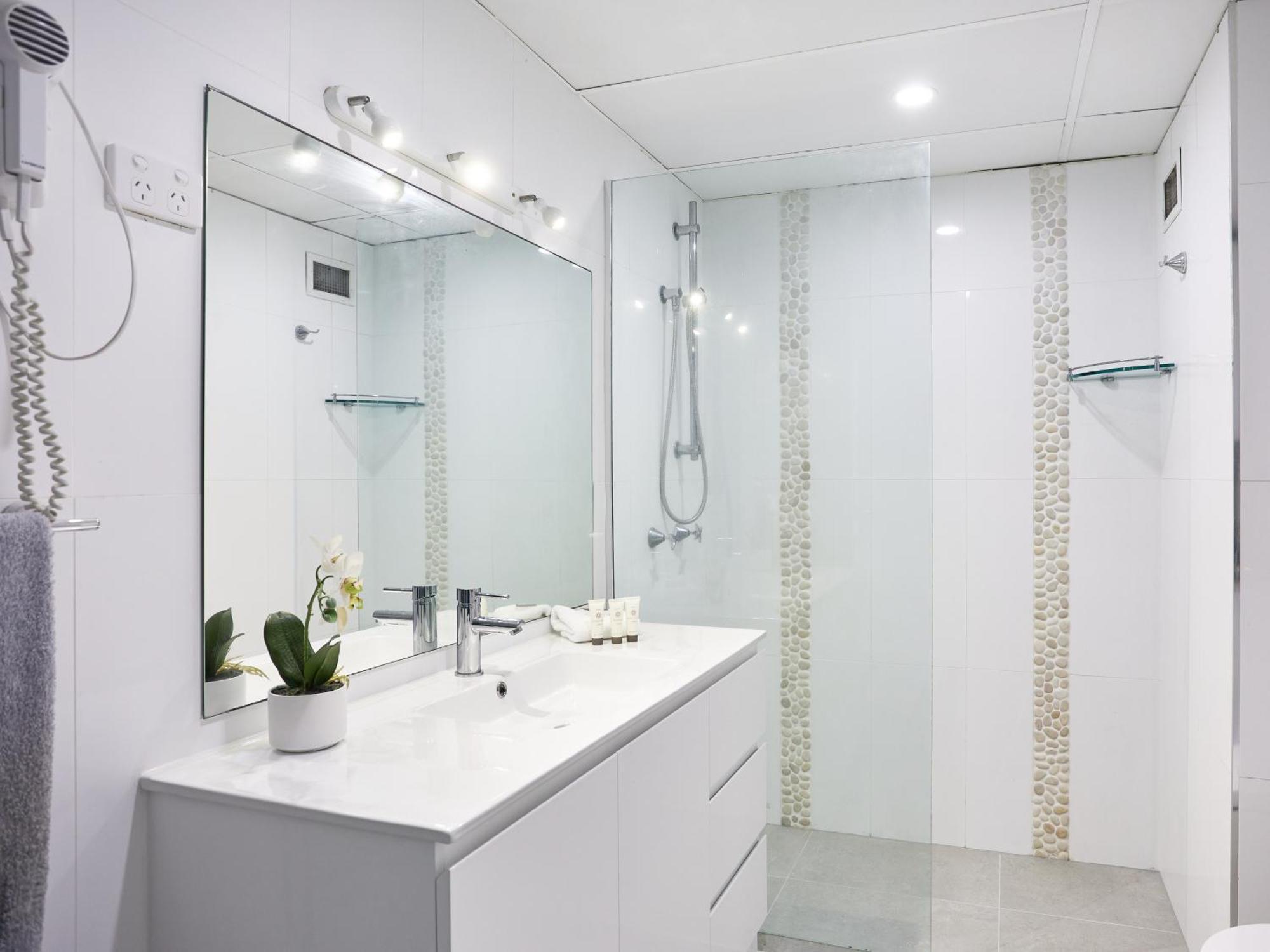 Seacrest Beachfront Apartments Surfers Paradise Gold Coast Extérieur photo
