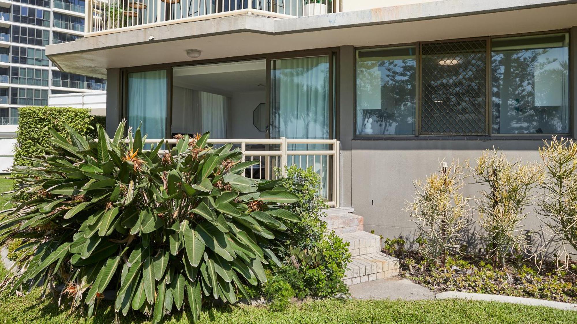 Seacrest Beachfront Apartments Surfers Paradise Gold Coast Extérieur photo