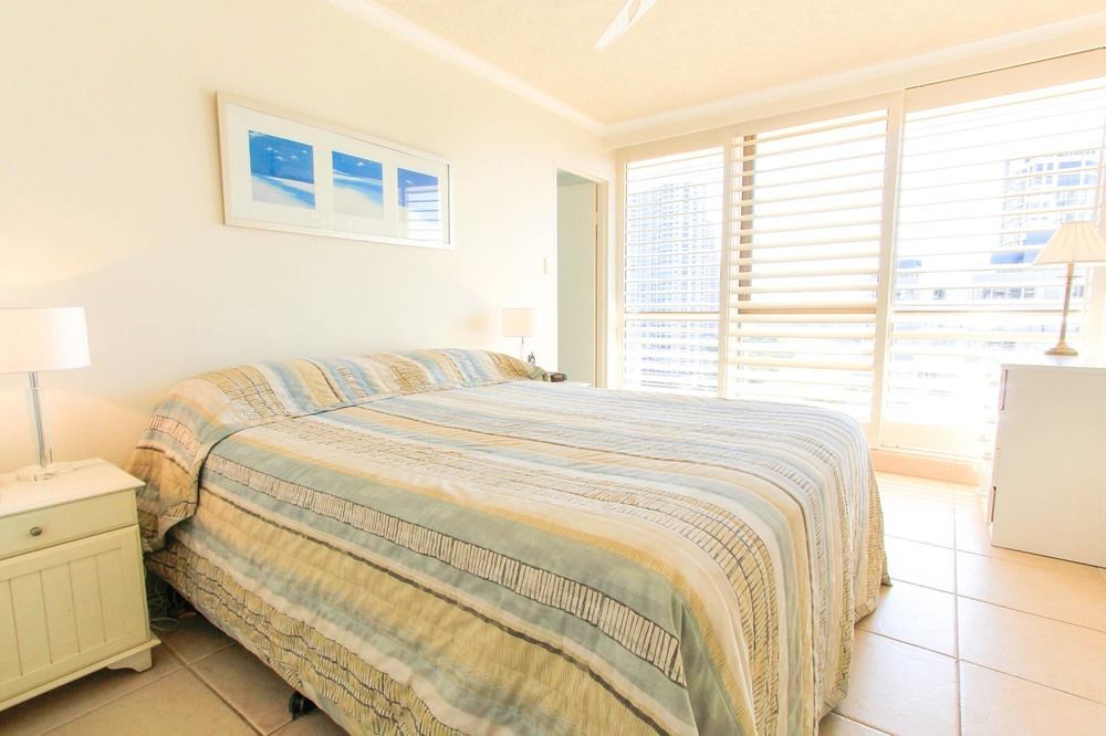 Seacrest Beachfront Apartments Surfers Paradise Gold Coast Extérieur photo