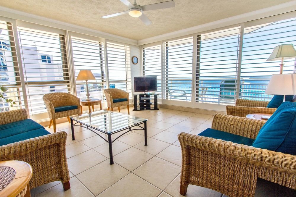 Seacrest Beachfront Apartments Surfers Paradise Gold Coast Extérieur photo