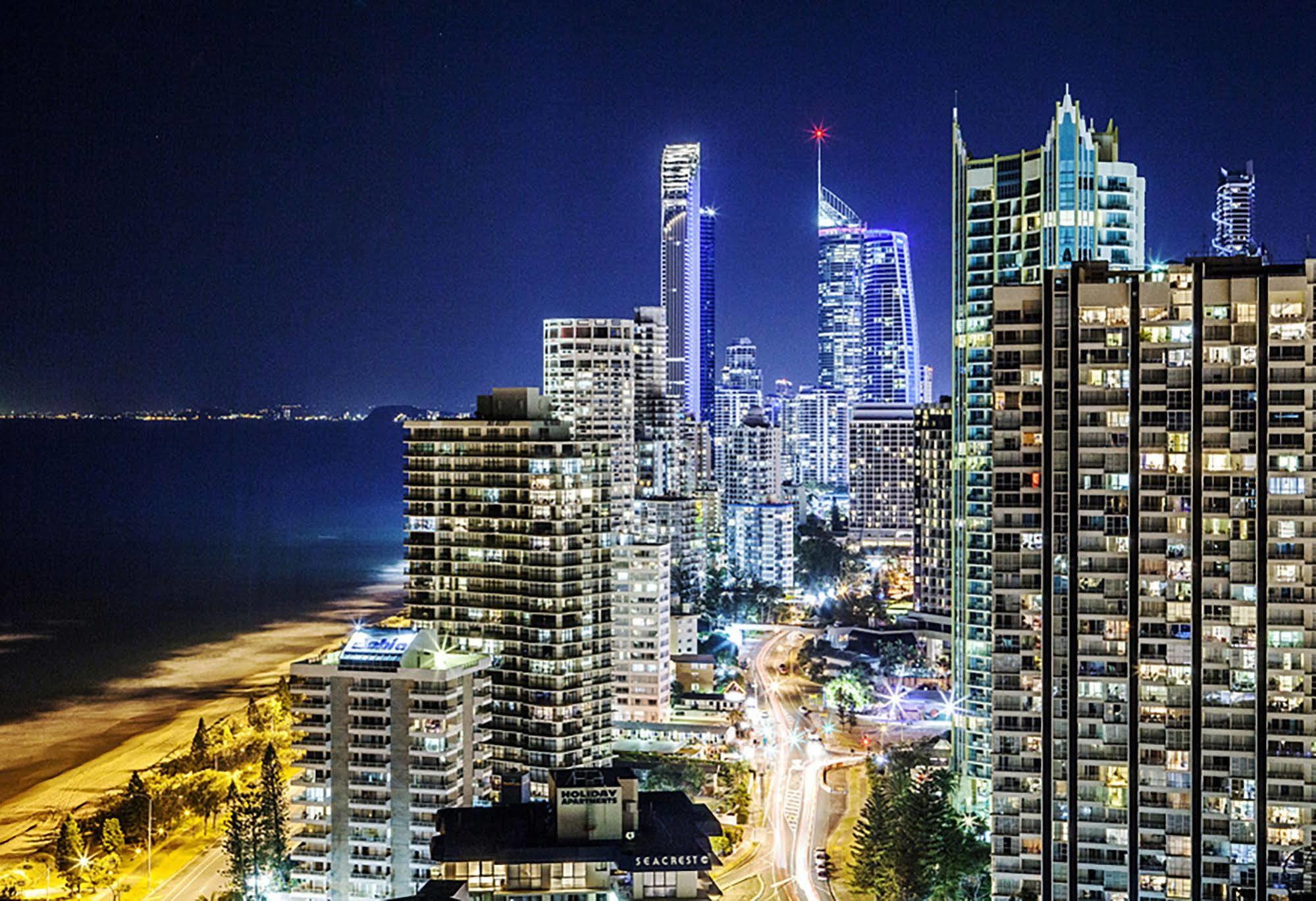Seacrest Beachfront Apartments Surfers Paradise Gold Coast Extérieur photo