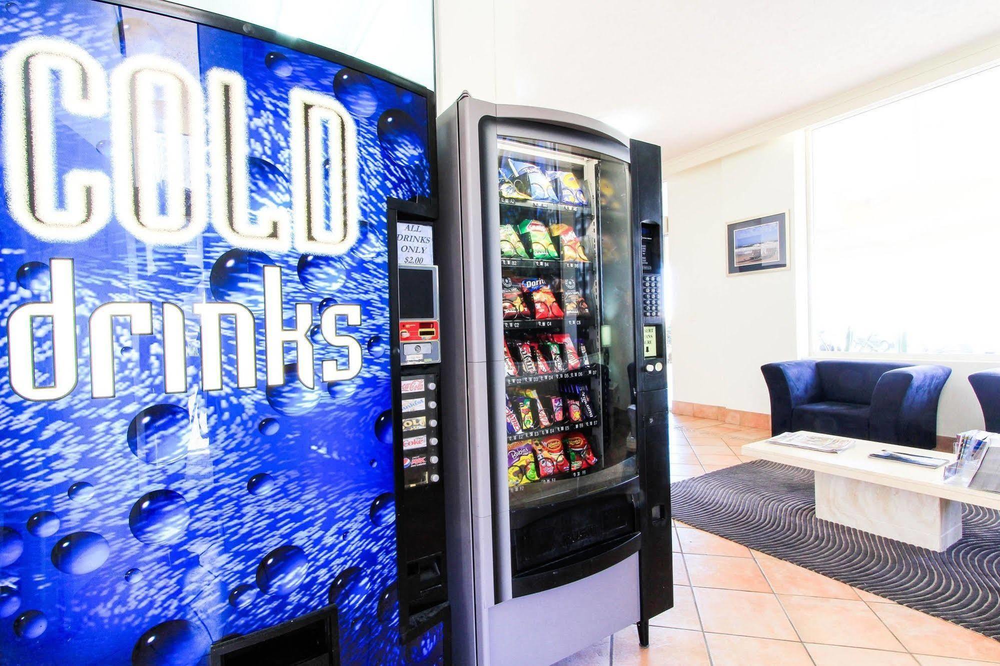 Seacrest Beachfront Apartments Surfers Paradise Gold Coast Extérieur photo