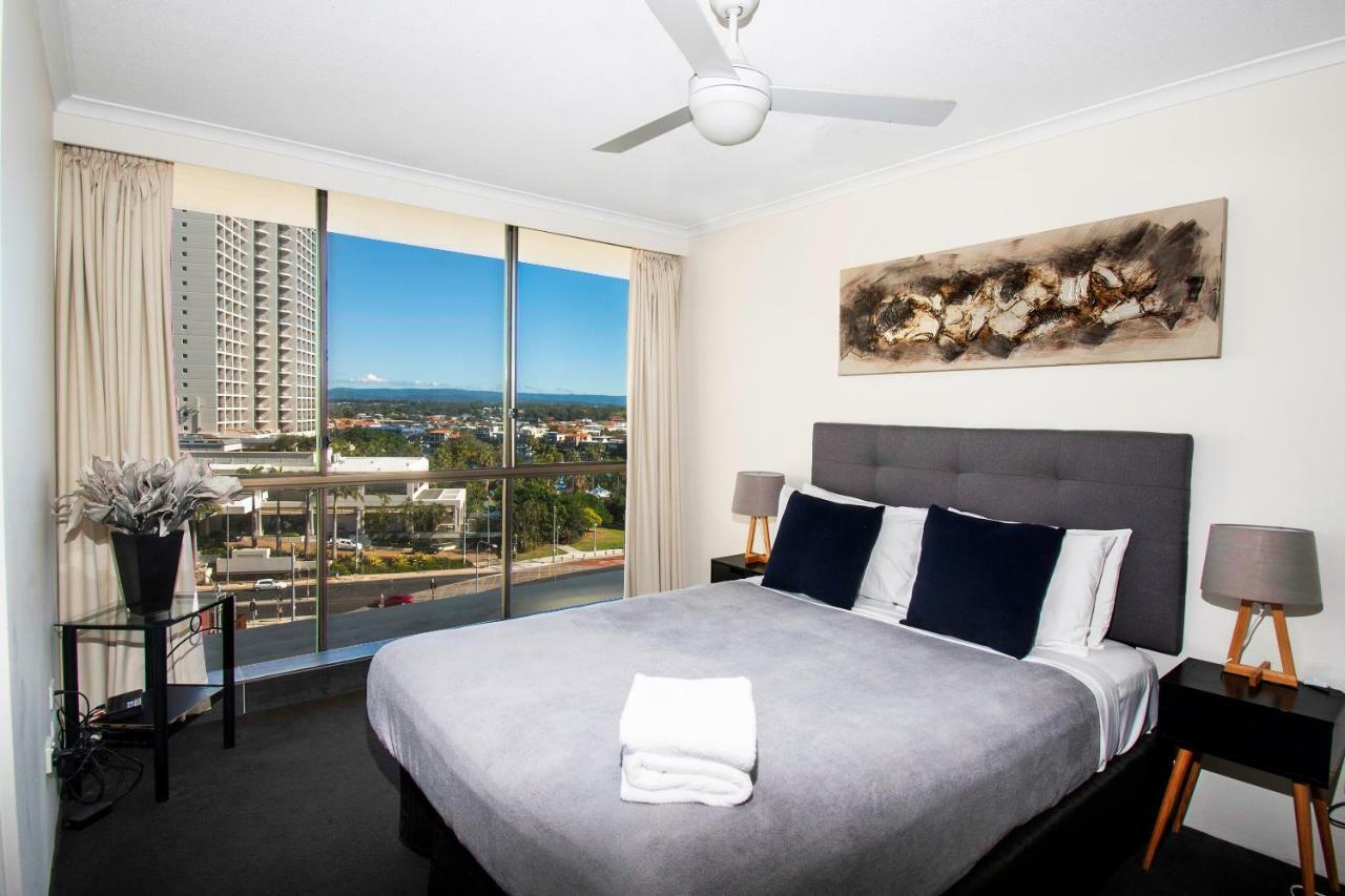 Seacrest Beachfront Apartments Surfers Paradise Gold Coast Extérieur photo