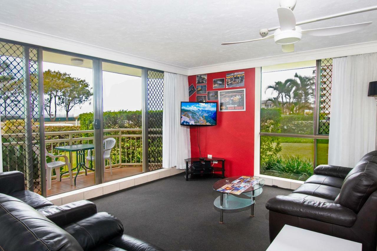 Seacrest Beachfront Apartments Surfers Paradise Gold Coast Extérieur photo