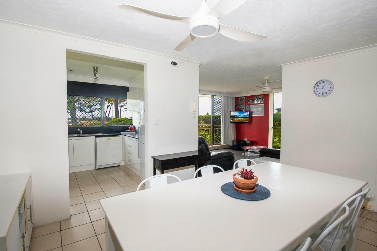 Seacrest Beachfront Apartments Surfers Paradise Gold Coast Extérieur photo